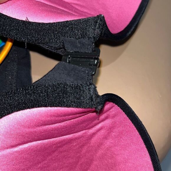 PINK Victoria's Secret Women's Black Rainbow Cross Strap Back Bra Size 34B - Picture 9 of 10